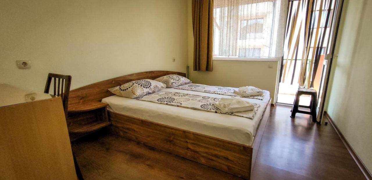 Стаи За Гости Нептун Tsarevo Exterior foto