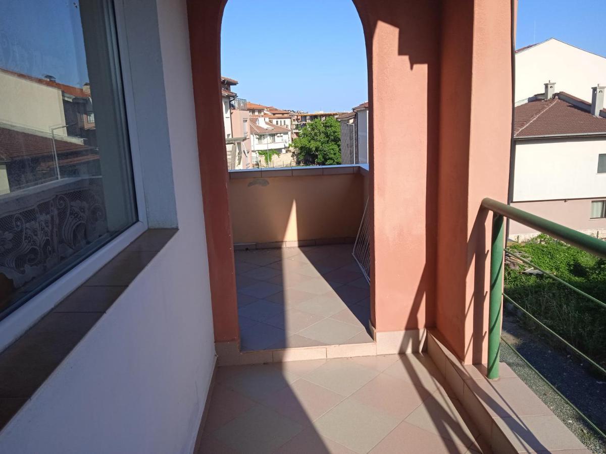 Стаи За Гости Нептун Tsarevo Exterior foto