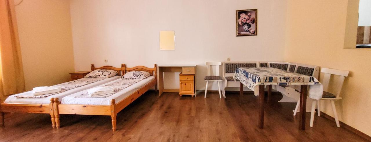 Стаи За Гости Нептун Tsarevo Exterior foto